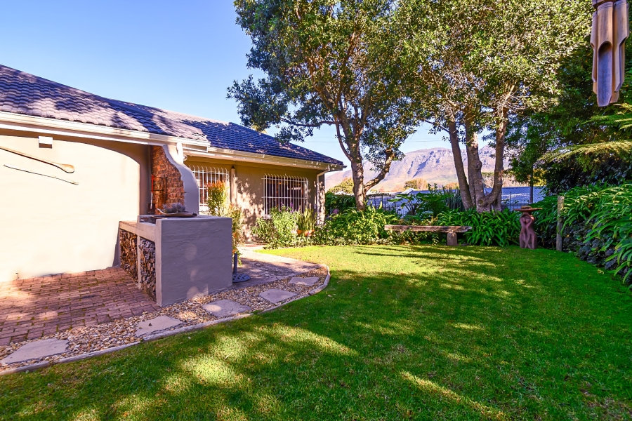 5 Bedroom Property for Sale in Constantia Western Cape